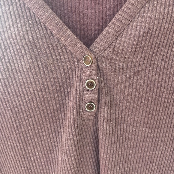 $25 Pull&Bear long sleeve top size Medium - Picture 4 of 5